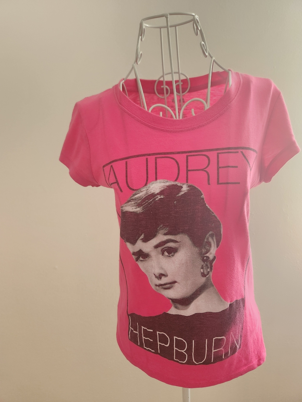 Paramount Pictures Audrey Hepburn Graphic Tee - Pink